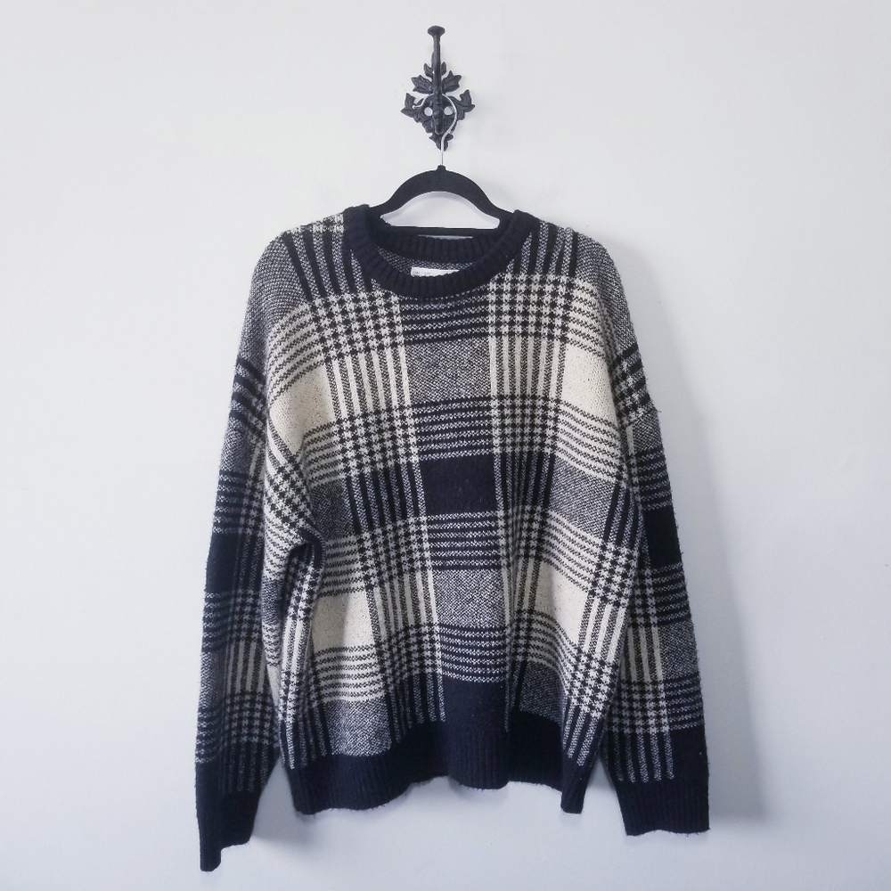 OAK + FORT Black and White Plaid Sweater